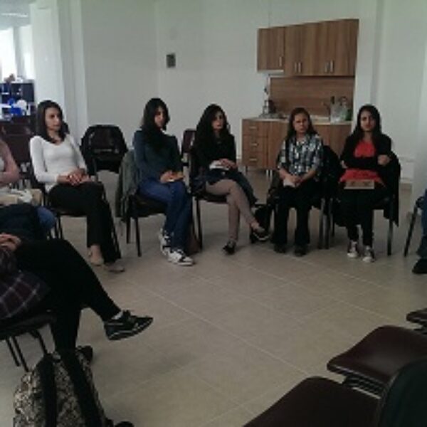 Öğretmen adaylarına etkili iletişim semineri verildi