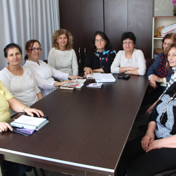 Esenler mahallesi kadınları mahalle meclisinde buluşuyor