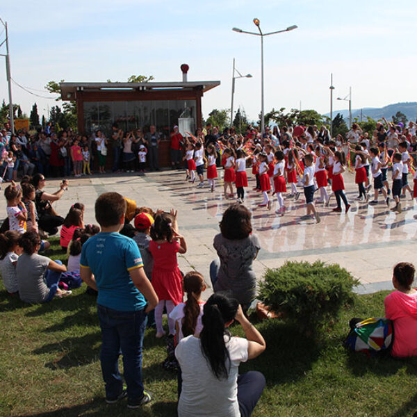 Esenler Mahallesi “Bahara Merhaba” dedi