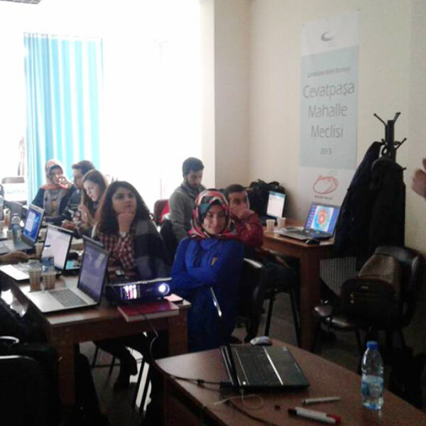 Cevatpaşa Mahalle Meclisi eğitim seminerine ev sahipliği yaptı
