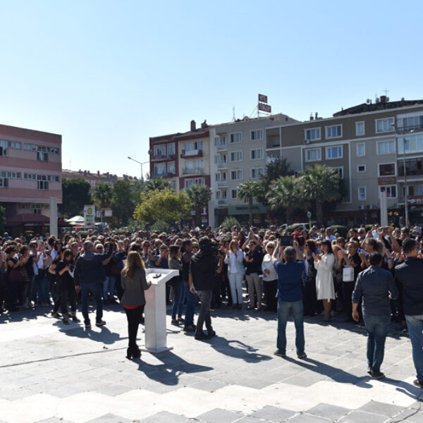 Kadın Bileşenlerinden Başkan Gökhan’a tam destek