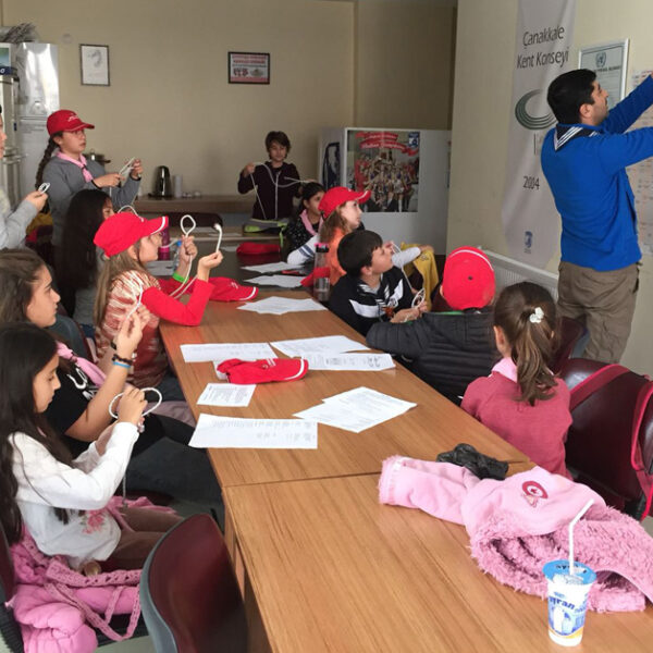 İzcilik eğitimleri sürüyor