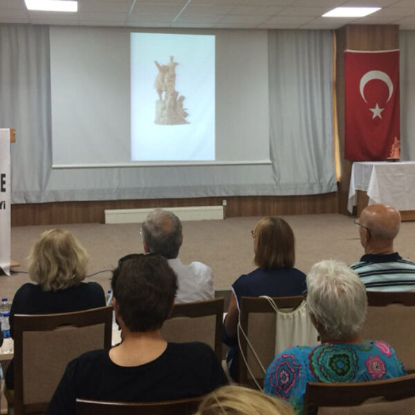 Troia yılına özel heykel