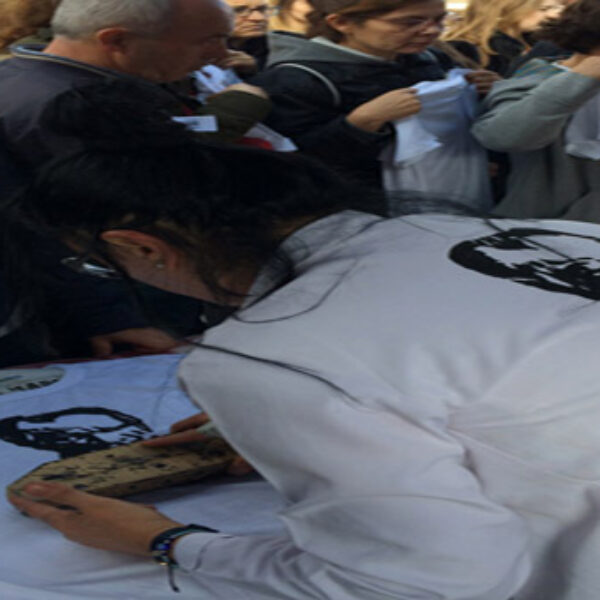 Kent Konseyinden “Atatürk” tişörtü